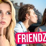 Homme réfléchissant à une situation de friendzone et au décalage entre amitié et attirance